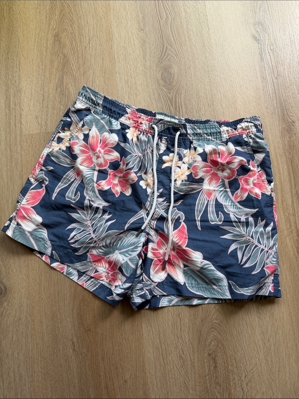 American Eagle Navy Tropical Floral Swim Shorts